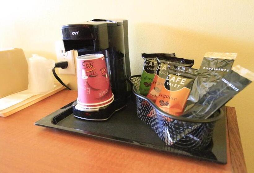 스탠다드 룸 킹사이즈 침대, Shamrock Country Inn