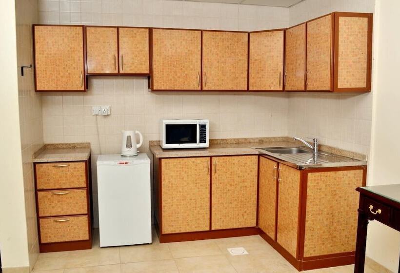 스탠다드 스튜디오, Sara Hotel Apartments