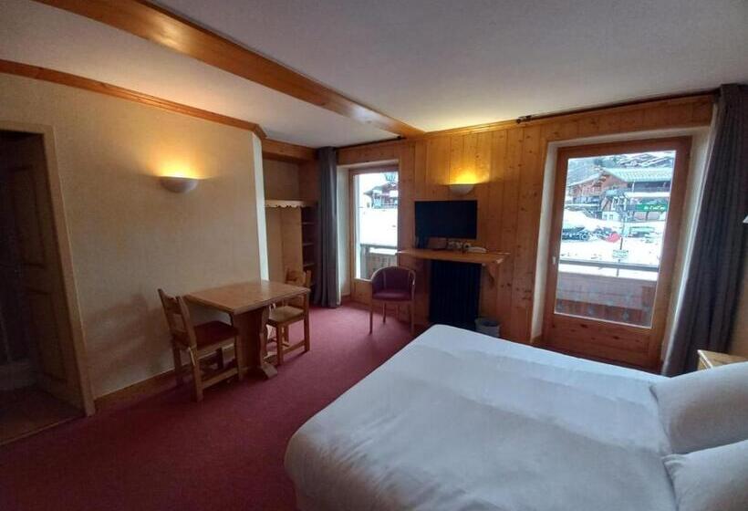 اتاق استاندارد سه تخته با بالکن, Chalet Hotel Le Mont Bisanne