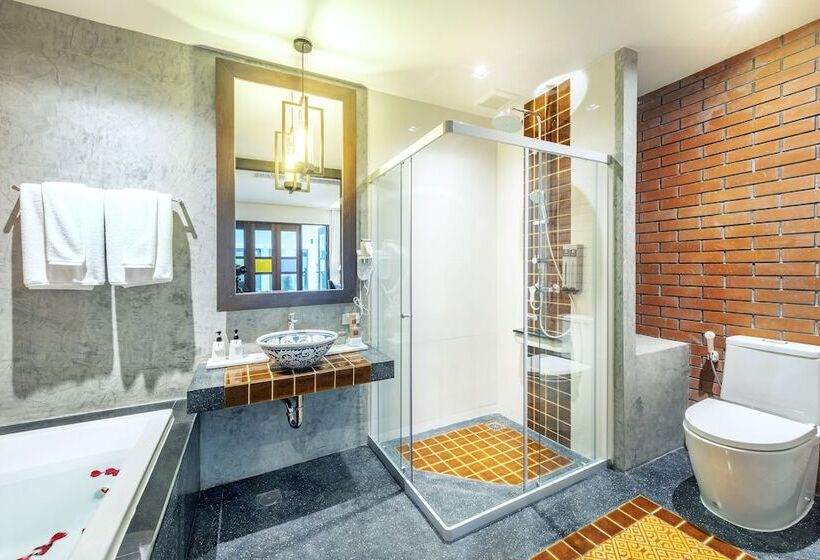 디럭스 룸 킹사이즈 침대, Monkham Village Hat Yai