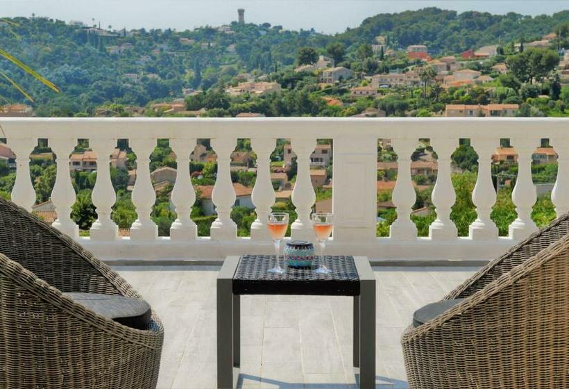 Номер Deluxe Вид на Море Боковой, Villa La Terre Des Lauriers B&b