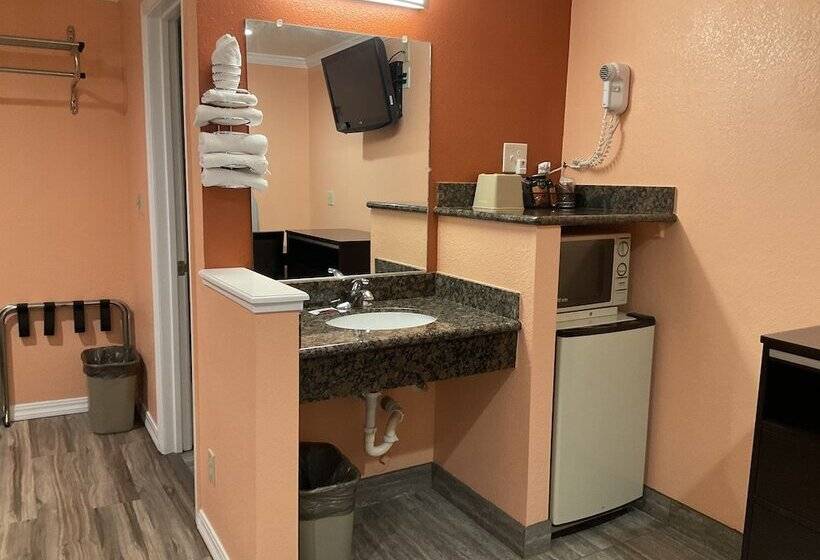 חדר סטנדרט שתי מיטות זוגיות, Budget Motel