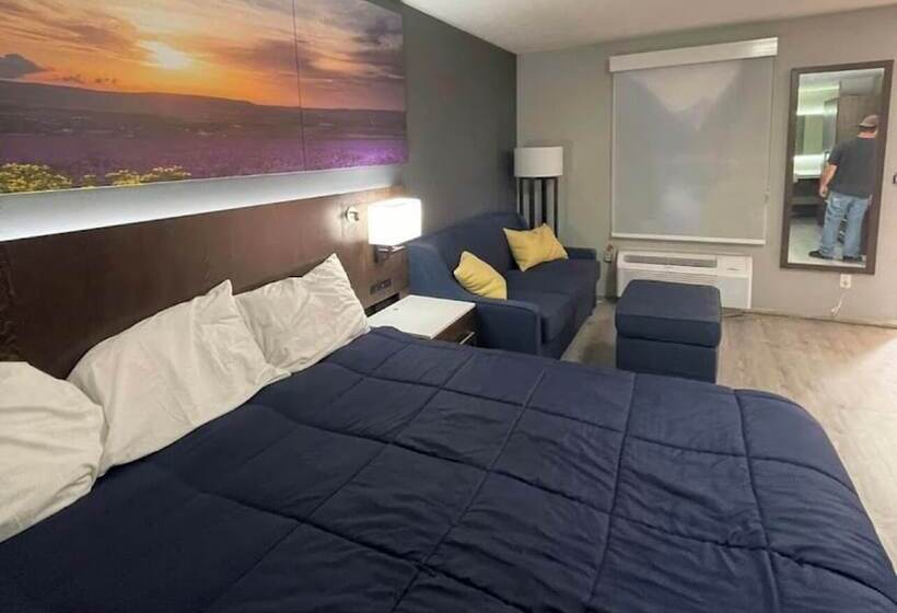 Люкс Повышенной Комфортности, Luxor Inn & Suites, A Travelodge By Wyndham