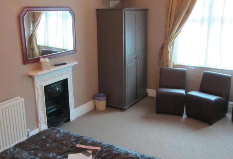 Номер Стандарт, Monties Guest House   Adults Only