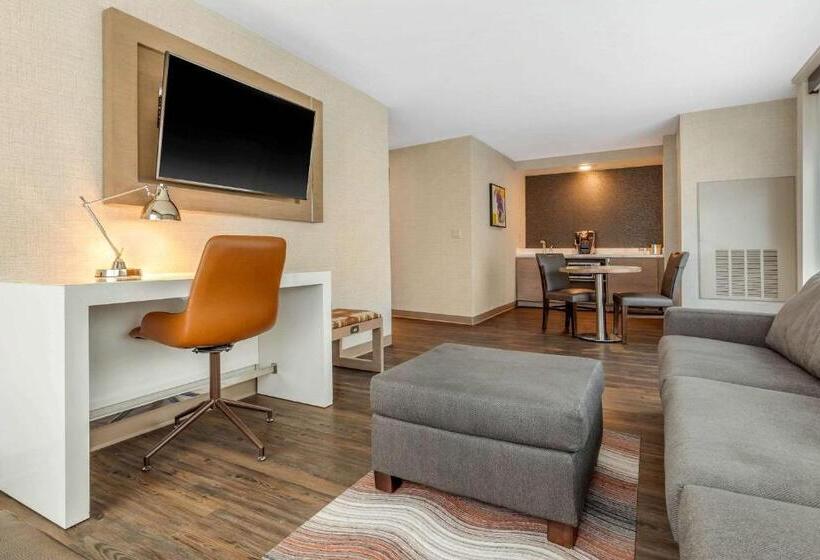 Люкс Кровать Кинг, Cambria Hotel Milwaukee Downtown