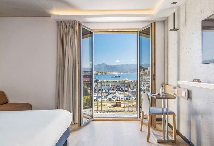 اتاق استاندارد با چشم‌انداز, Ibis Styles Ajaccio Napoleon