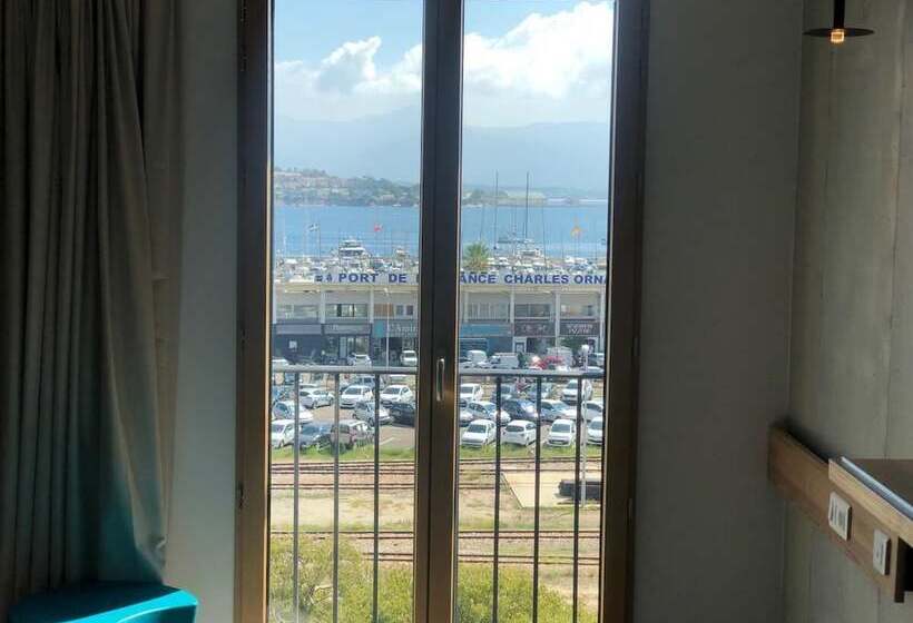 اتاق استاندارد با چشم‌انداز, Ibis Styles Ajaccio Napoleon