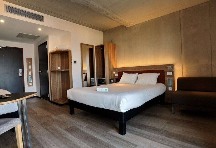 اتاق استاندارد با چشم‌انداز, Ibis Styles Ajaccio Napoleon