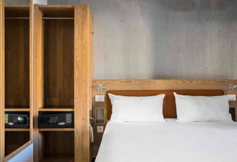 اتاق استاندارد, Ibis Styles Ajaccio Napoleon