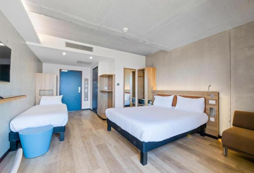اتاق استاندارد با چشم‌انداز, Ibis Styles Ajaccio Napoleon