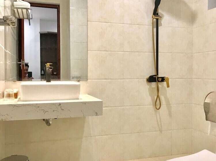 اتاق استاندارد با چشم‌انداز شهر, Windy Hotel Quang Binh