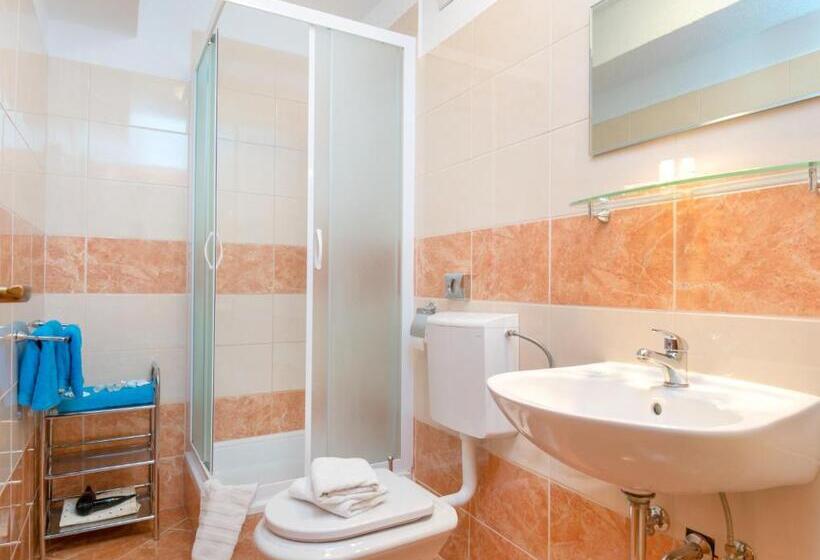 آپارتمان 1 خوابه با چشم‌انداز دریا, Apartments Vila Adrijana & Fitness Studio Wolf Bv