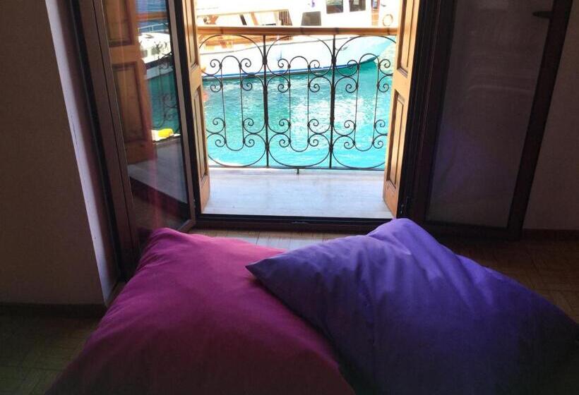 Апартаменты 1 Спальня, Captain's Suites
