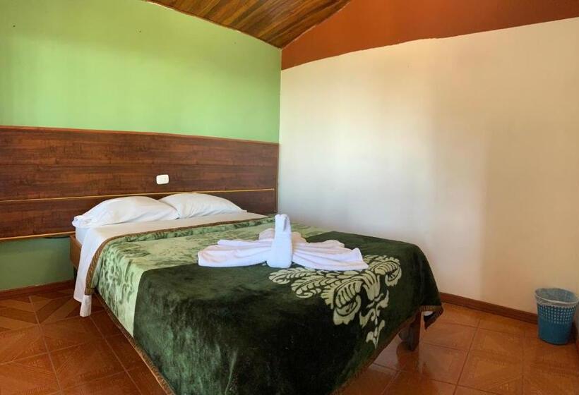 اتاق استاندارد با سرویس بهداشتی مشترک, Cabinas Vista Al Golffo