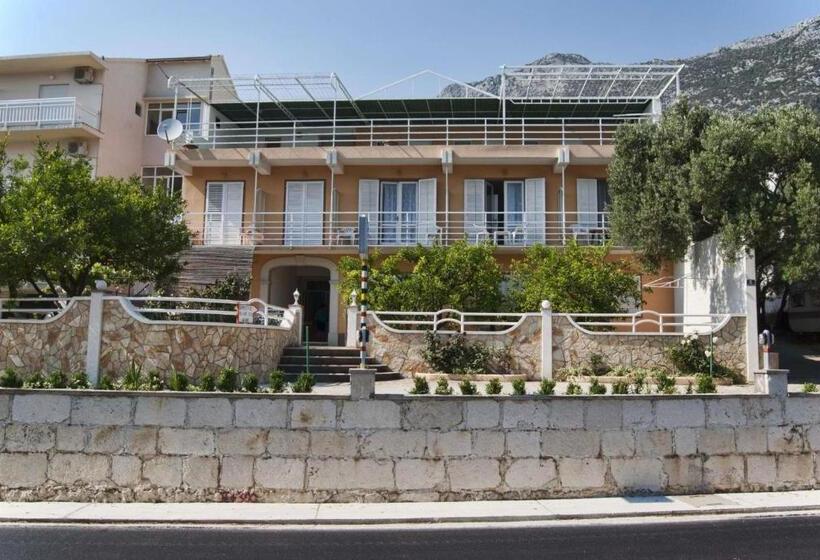 استودیوی استاندارد, Apartments Popovac 736