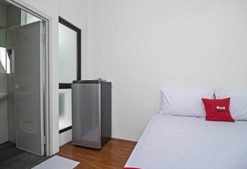 Номер Стандарт, Reddoorz Plus Near Plaza Indonesia