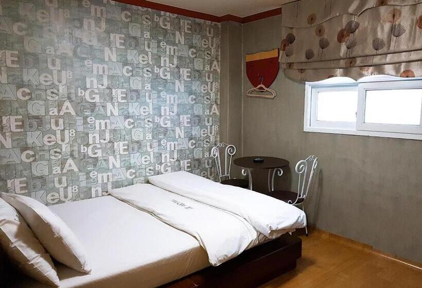 اتاق استاندارد, Gumi A Motel