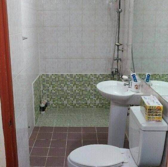 اتاق استاندارد, Gumi A Motel