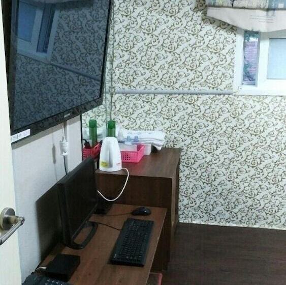 اتاق استاندارد, Gumi A Motel