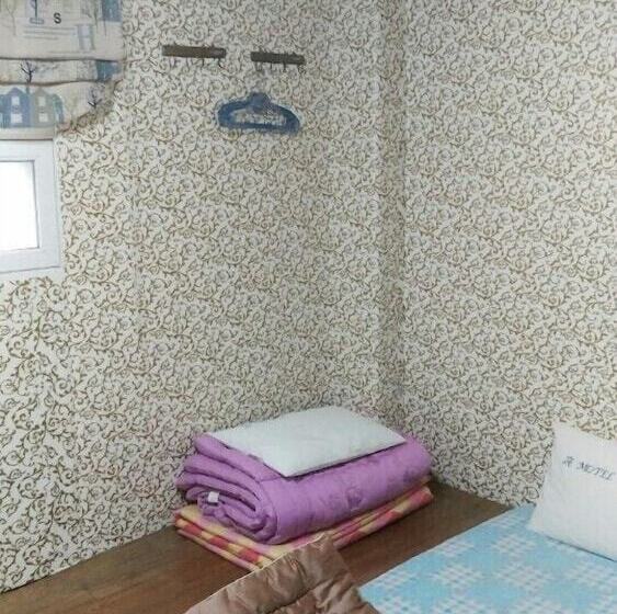 اتاق استاندارد, Gumi A Motel