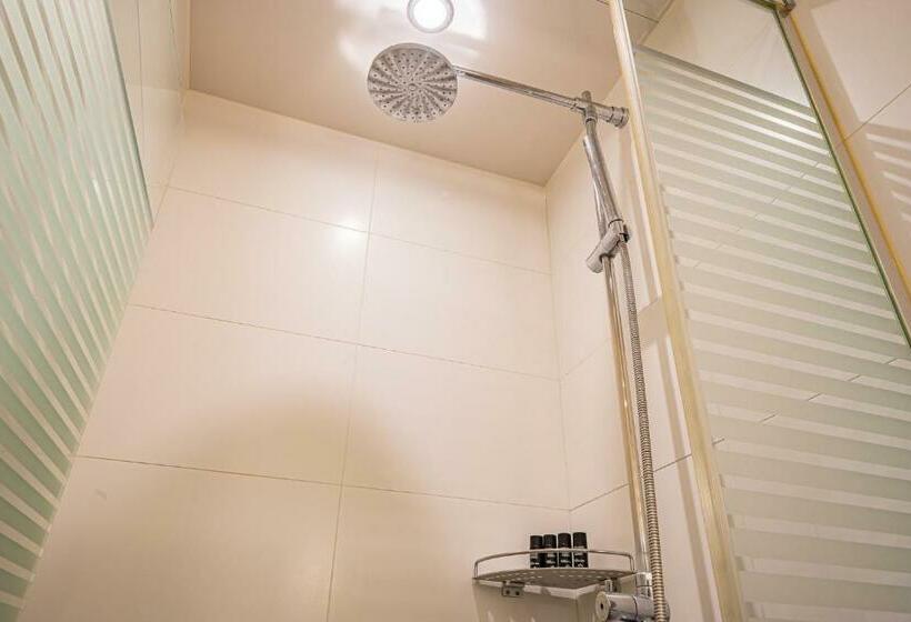 اتاق استاندارد سه نفره, Benikea Hotel Bizinn