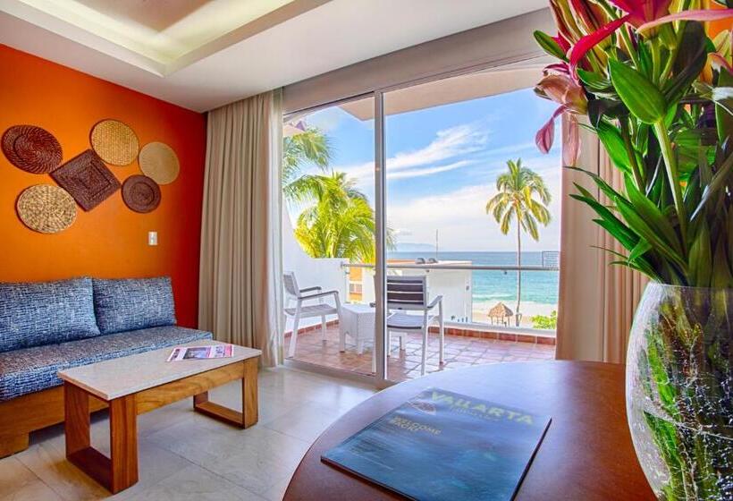 سوئیت جونیور با تخت بزرگ, The Paramar Beachfront Boutique Hotel With Breakfast Included   Downtown Malecon