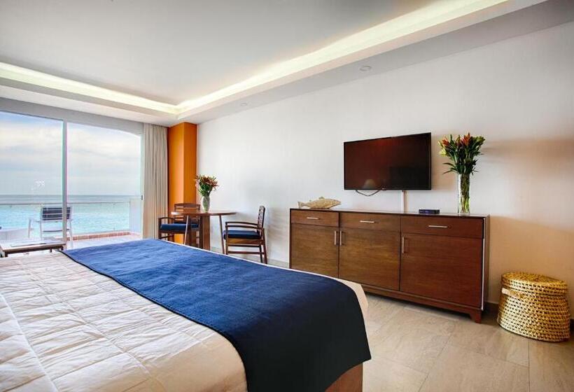 سوئیت جونیور با تخت بزرگ, The Paramar Beachfront Boutique Hotel With Breakfast Included   Downtown Malecon