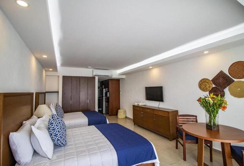 سوییت با چشم‌انداز دریا, The Paramar Beachfront Boutique Hotel With Breakfast Included   Downtown Malecon