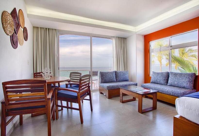سوئیت مستر, The Paramar Beachfront Boutique Hotel With Breakfast Included   Downtown Malecon