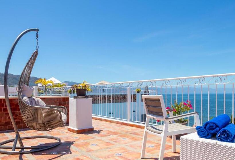 سوییت با چشم‌انداز دریا, The Paramar Beachfront Boutique Hotel With Breakfast Included   Downtown Malecon
