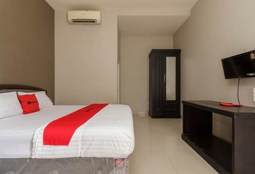 Номер Стандарт, Reddoorz Syariah Near Taman Air Mancur Bogor