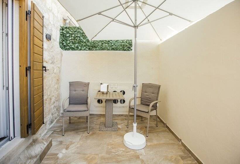 발코니 디럭스 룸, Heritage Hotel Dea Hvar