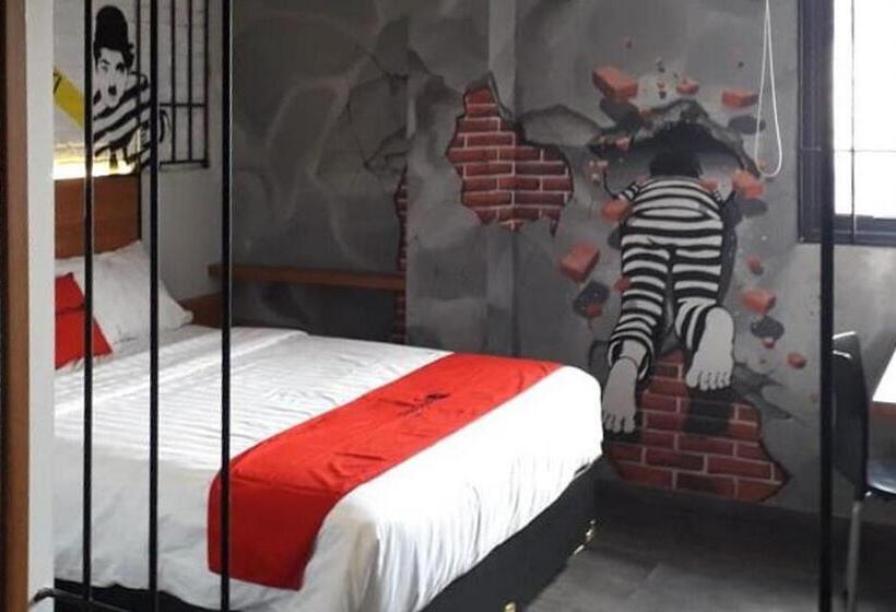 Номер Deluxe, Reddoorz Plus @ Doorman Guest House