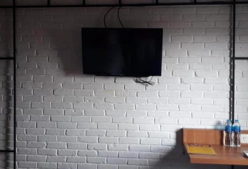 חדר דלוקס, Reddoorz Plus @ Doorman Guest House