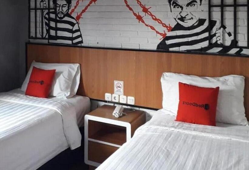 חדר דלוקס, Reddoorz Plus @ Doorman Guest House