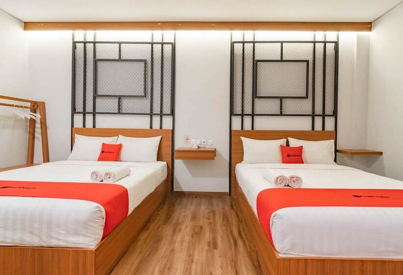 Семейный Номер, Reddoorz Plus @ Doorman Guest House