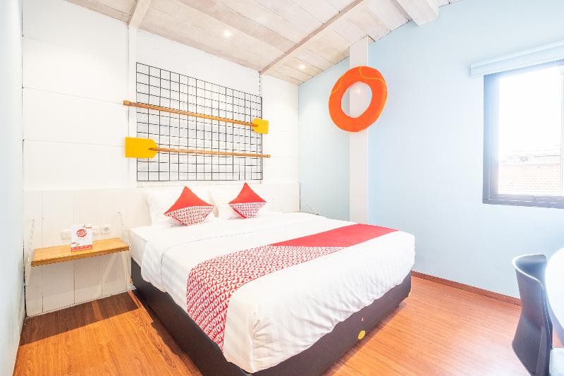 Номер Deluxe, Reddoorz Plus @ Doorman Guest House