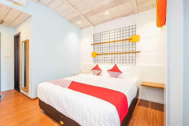 Номер Deluxe, Reddoorz Plus @ Doorman Guest House