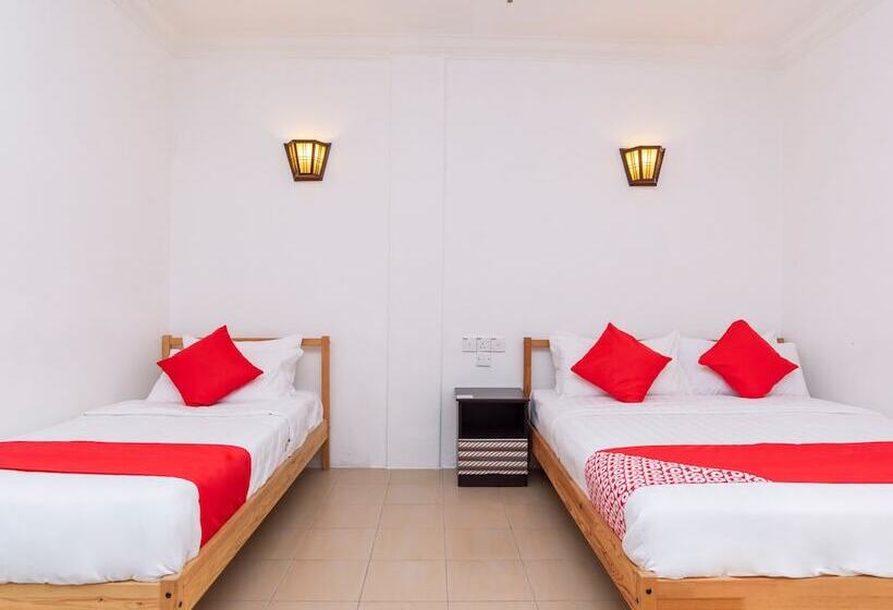 اتاق لوکس سه تخته, Neo Pegasus Hotel By Oyo Rooms