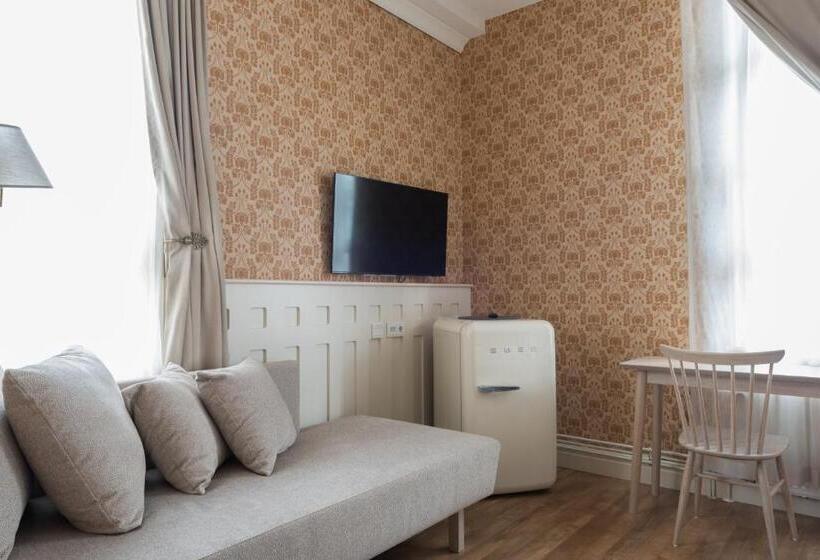 Номер Стандарт Вид на Озеро, Boutique Hotel Lähde