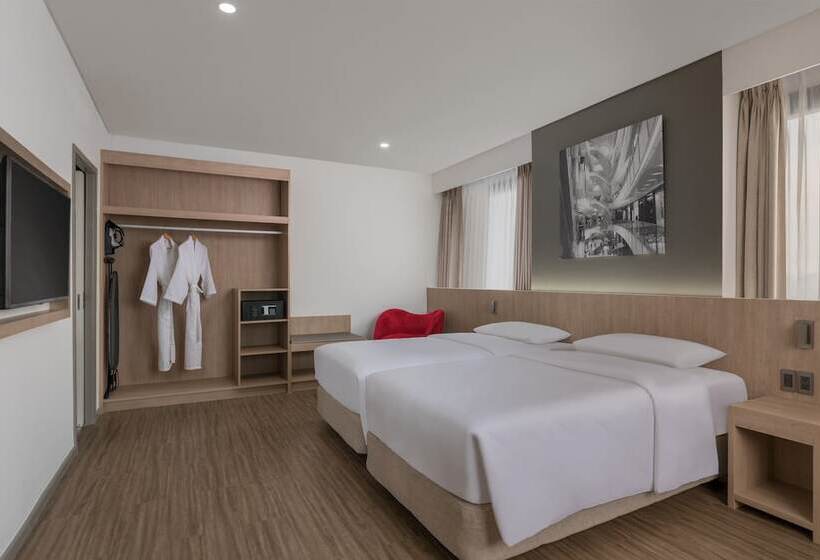سوییت جونیور, Park Inn By Radisson North Edsa