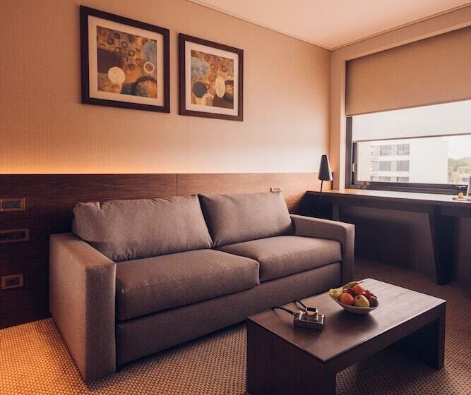 سوییت, Crowne Plaza Geneva, An Ihg