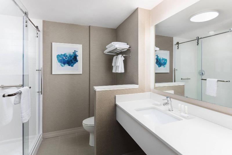 سوییت, Crowne Plaza Geneva, An Ihg