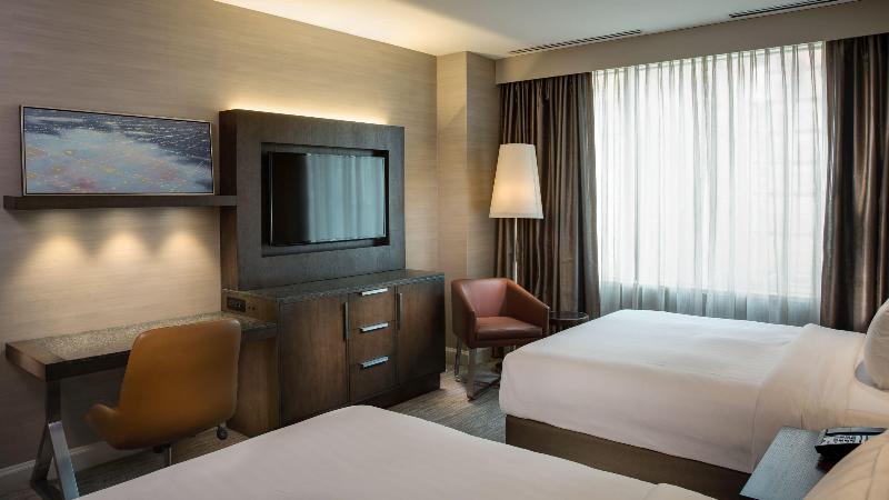 سوئیت با تخت بزرگ, Crowne Plaza Geneva, An Ihg