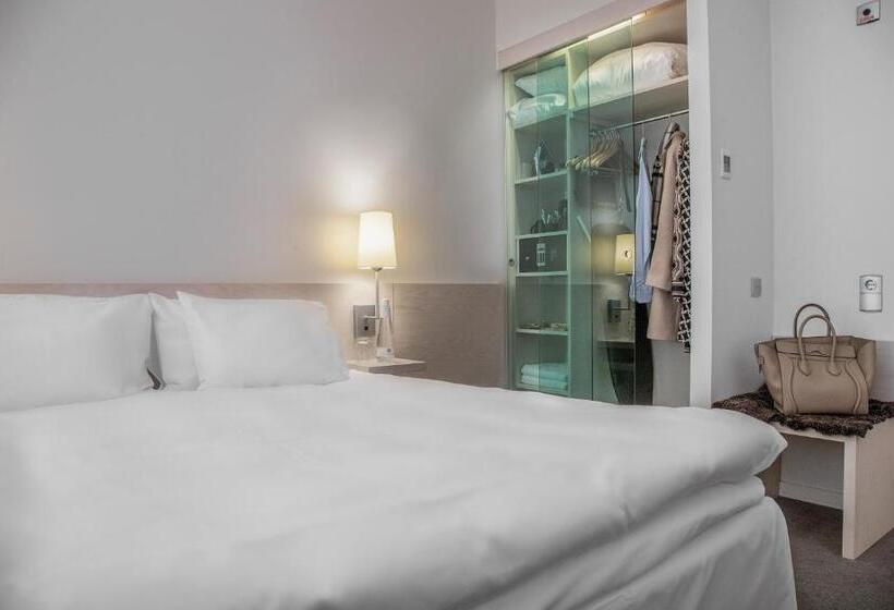 Superior Junior Suite, Riverton
