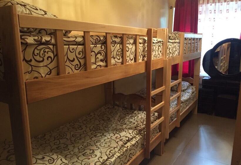 تختخواب در اتاق مشترک, Best Hostel Republic Square