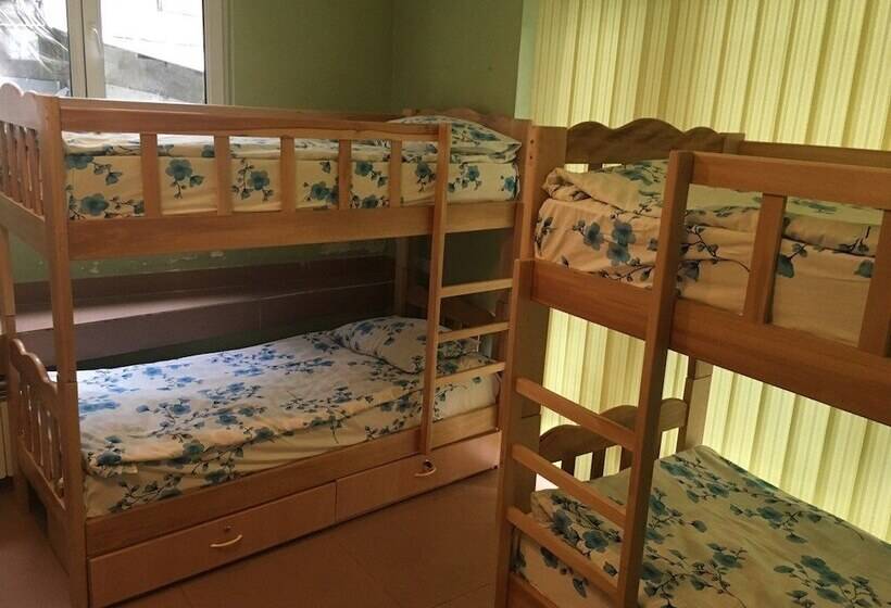 تختخواب در اتاق مشترک, Best Hostel Republic Square