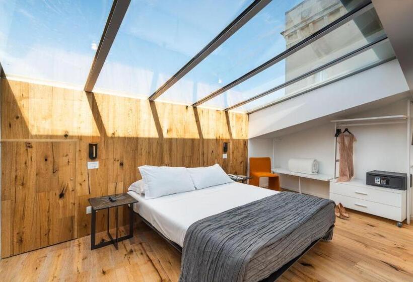 سوئیت پنت هاوس, Re Dionisio Luxury Suites