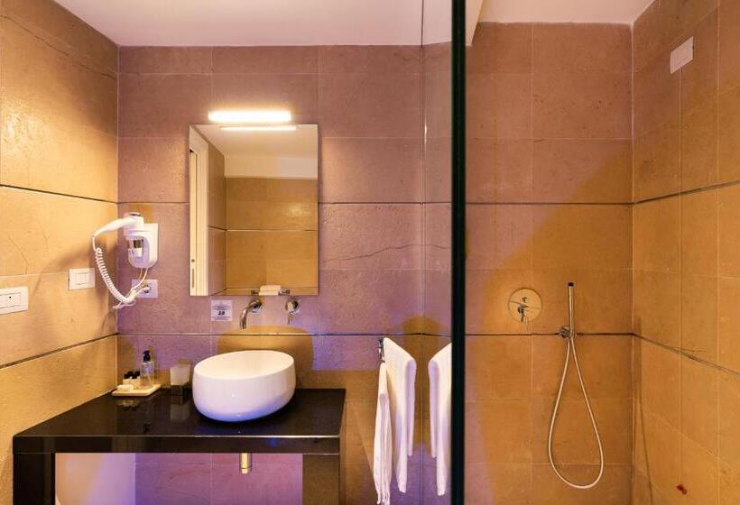 سوییت لوکس, Re Dionisio Luxury Suites