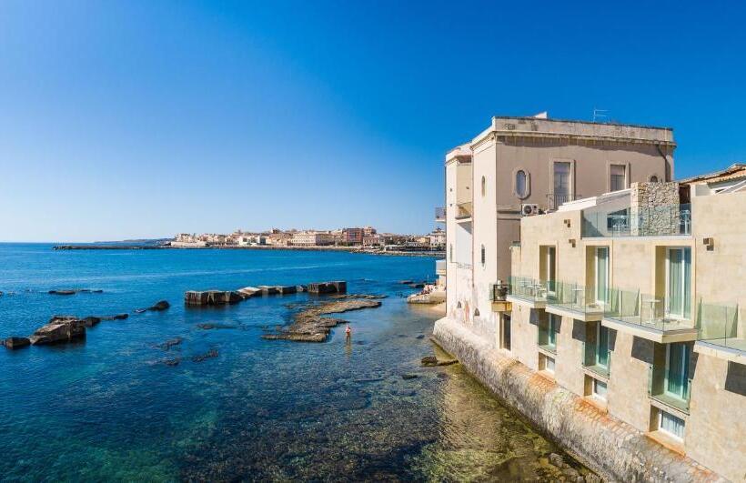 سوییت لوکس, Re Dionisio Luxury Suites